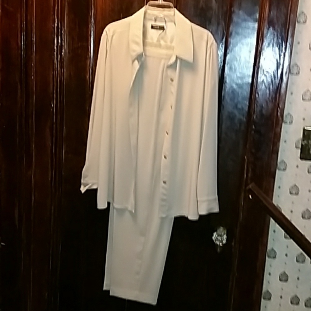Two piece pant suit